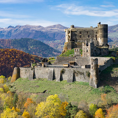 Villages et Châteaux autour de Chadeleuf